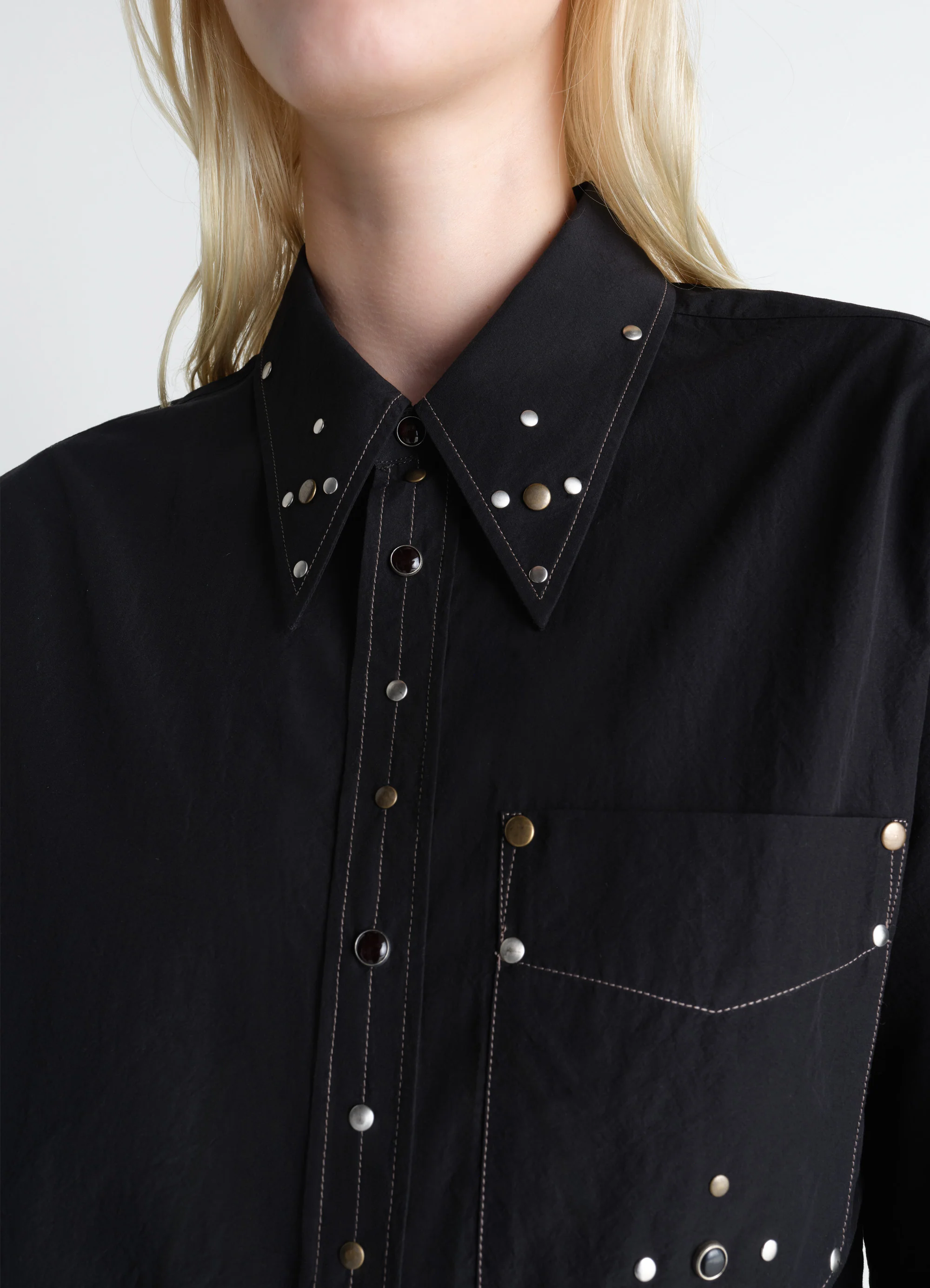 FITTED SHIRT WITH STUDS IN CREPE COTTON - Image 4