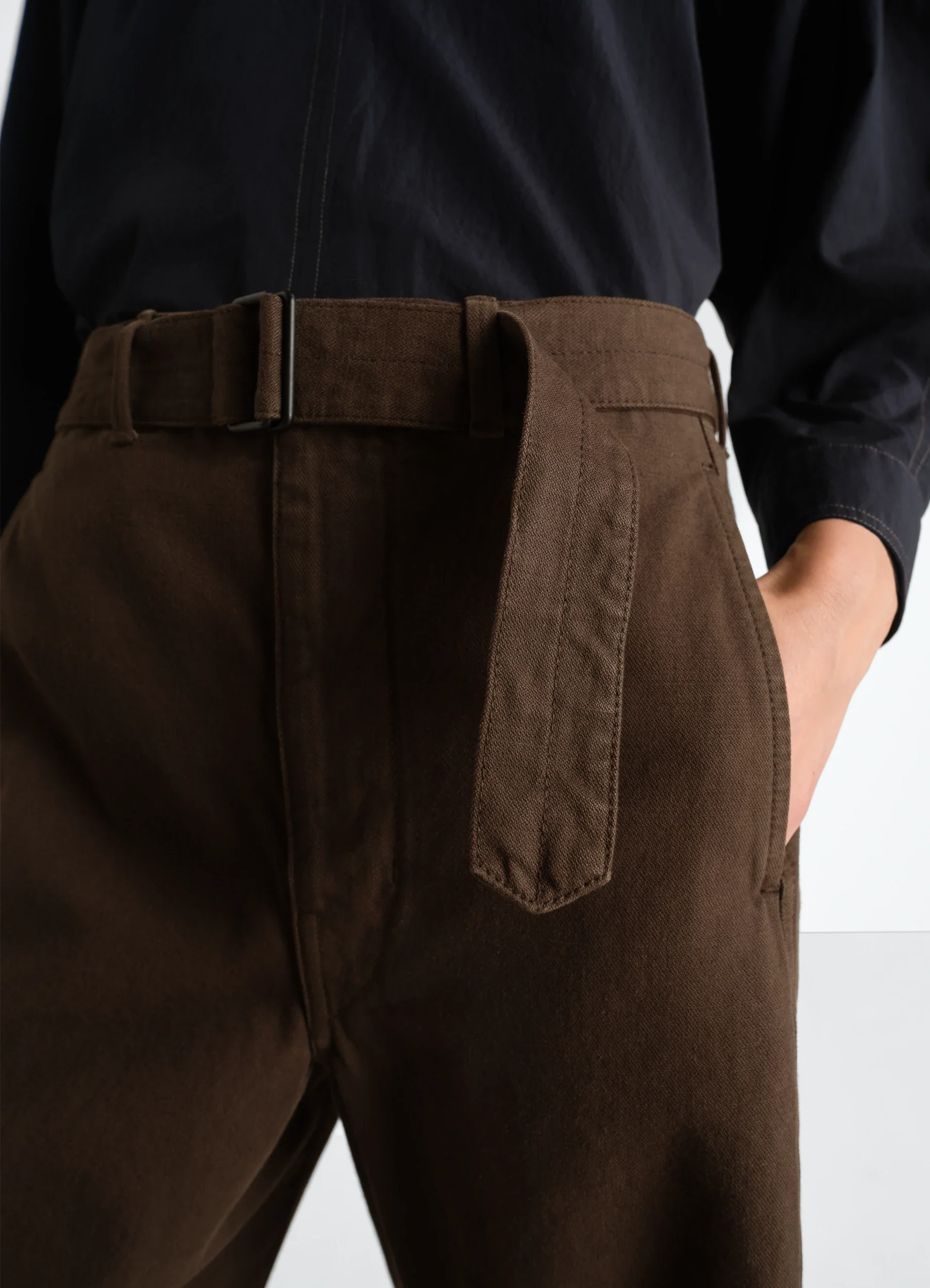 TWISTED BELTED PANTS IN DYED HEAVY BROKEN TWILL - Image 4