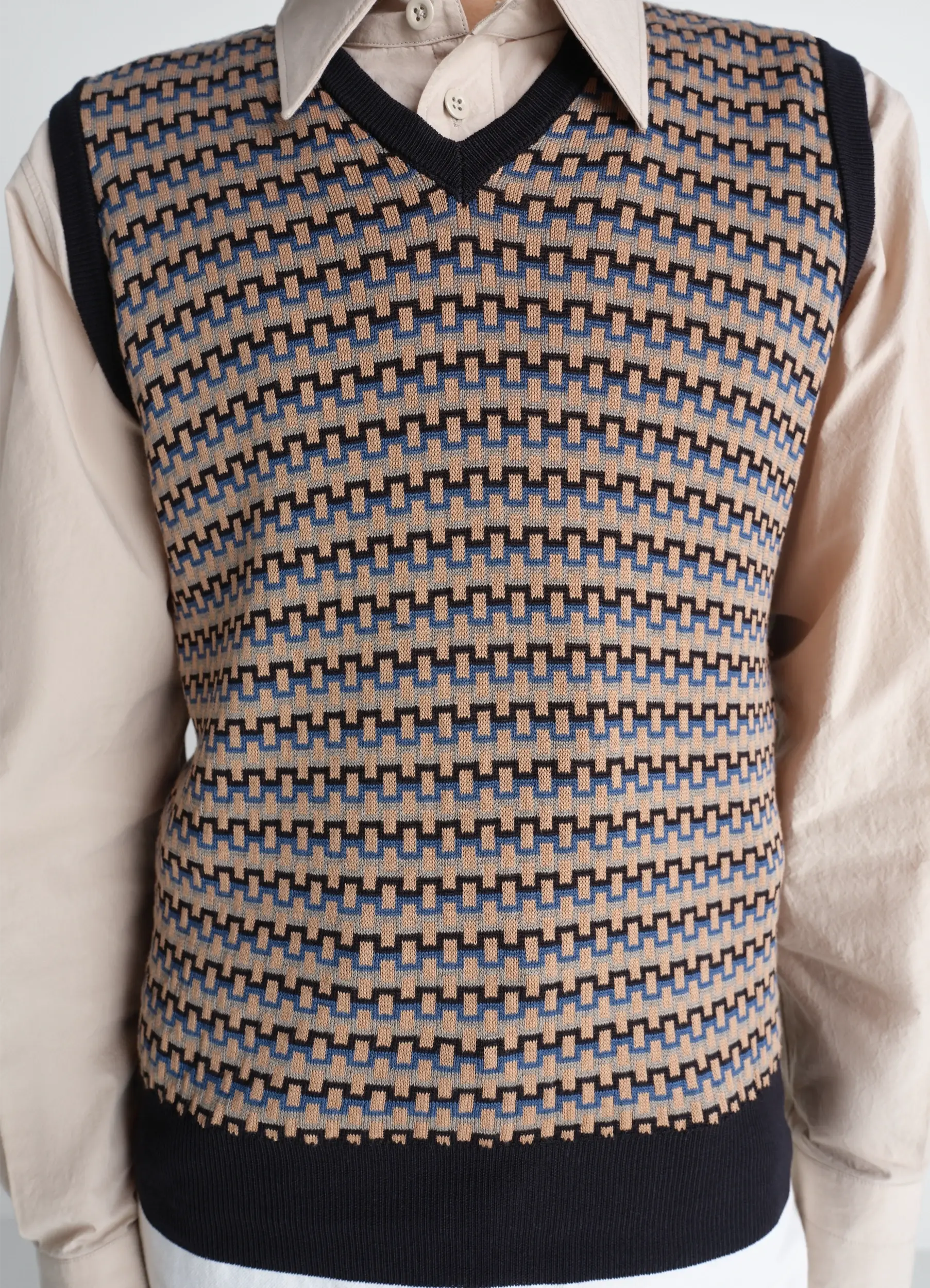 V NECK JACQUARD VEST IN COTTON - Image 3